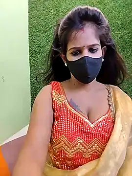 Snapshot of Tinaa_baby chatting on 04/24/26, 08:00 Tinaa baby online show from 04/24/26, 08:00