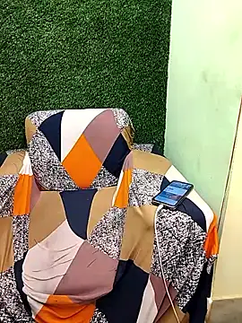 Snapshot of Tinaa_baby chatting on 04/25/26, 02:58 Tinaa baby online show from 04/25/26, 02:58