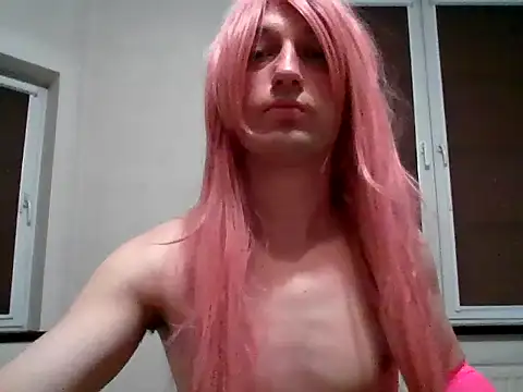 Snapshot of LolaEffe chatting on 03/01/26, 01:13 LolaEffe online show from 03/01/26, 01:13