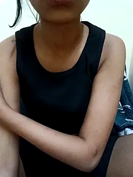 Snapshot of MAYA_BED_GIRL chatting on 03/28/26, 02:44 MAYA BED GIRL online show from 03/28/26, 02:44