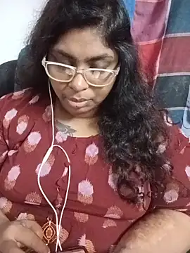 Snapshot of deepika-mallus chatting on 06/18/26, 06:23 deepika-mallus online show from 06/18/26, 06:23