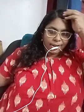Snapshot of deepika-mallus chatting on 06/22/26, 06:05 deepika-mallus online show from 06/22/26, 06:05