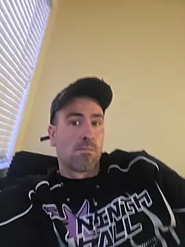 Biggbaddwulf7 online show from 04/05/26, 01:30