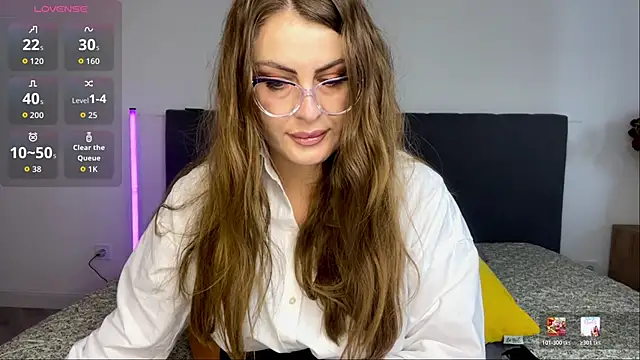 LucyWillow online show from 05/29/26, 08:23