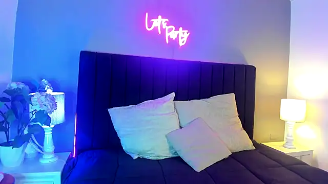 Snapshot of scarlett_leex_ chatting on 04/07/26, 04:24 scarlett leex online show from 04/07/26, 04:24