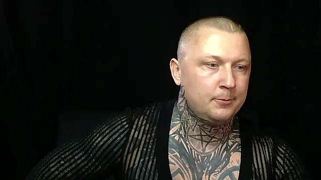 Snapshot of devilWithTats chatting on 03/12/26, 10:43 devilWithTats online show from 03/12/26, 10:43