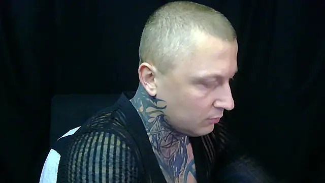 Snapshot of devilWithTats chatting on 04/05/26, 10:45 devilWithTats online show from 04/05/26, 10:45