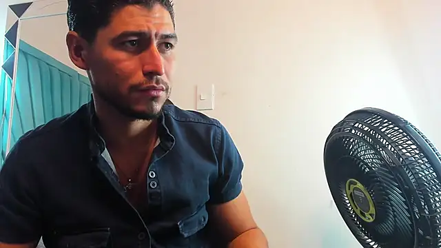 Snapshot of leo_carter chatting on 03/02/26, 02:35 leo carter online show from 03/02/26, 02:35