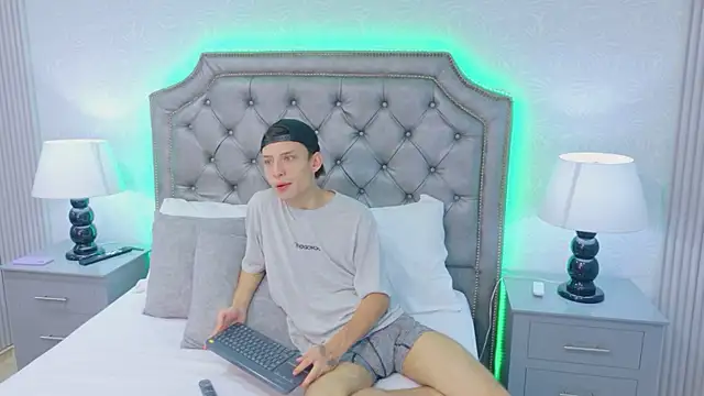 CherryAndDax online show from 06/01/26, 12:51