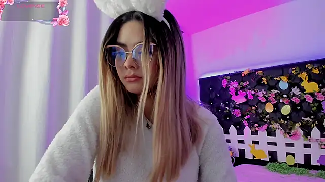 Sharon Storm online show from 04/06/26, 02:40