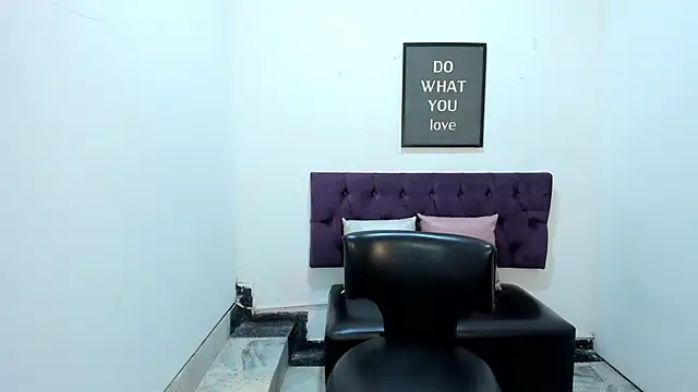 TomBoy Natali online show from 03/27/26, 06:51