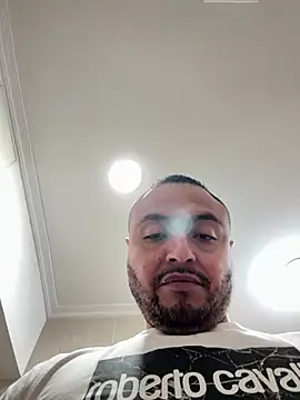 alexandeerr1986 online show from 05/19/26, 11:00