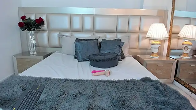 Snapshot of AllyRoux chatting on 03/12/26, 01:50 AllyRoux online show from 03/12/26, 01:50