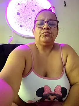 Snapshot of Roxy_77 chatting on 03/02/26, 02:35 Roxy 77 online show from 03/02/26, 02:35