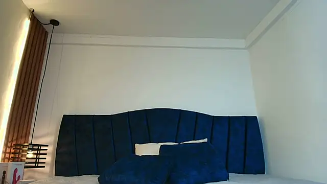 Snapshot of AmbarLee_ chatting on 06/23/26, 12:14 AmbarLee online show from 06/23/26, 12:14