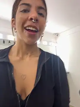 VioletaHills  online show from 03/24/26, 12:43