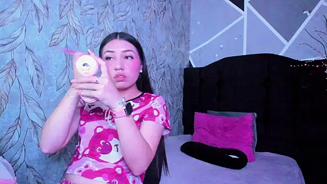 Snapshot of eilen_pink chatting on 04/09/26, 12:32 eilen pink online show from 04/09/26, 12:32