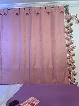 Snapshot of Evan_Rose chatting on 03/08/26, 02:04 Evan Rose online show from 03/08/26, 02:04