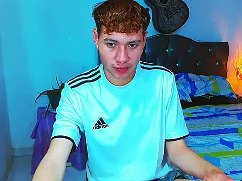 Snapshot of _Santi2 chatting on 03/29/26, 03:39 Santi2 online show from 03/29/26, 03:39