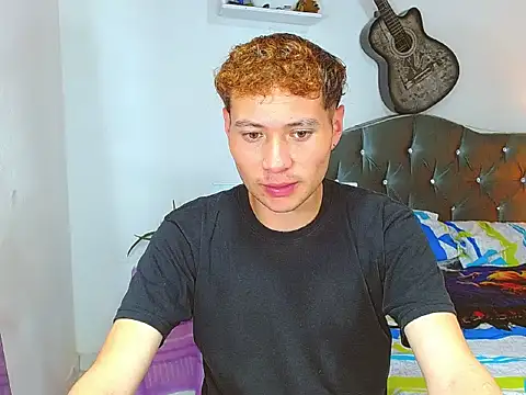 Snapshot of _Santi2 chatting on 03/31/26, 08:20 Santi2 online show from 03/31/26, 08:20