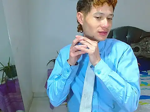 Snapshot of _Santi2 chatting on 04/08/26, 11:48 Santi2 online show from 04/08/26, 11:48