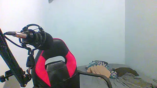 Snapshot of charles_king chatting on 08/06/26, 08:55 charles king online show from 08/06/26, 08:55