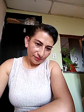 Snapshot of Lucia_Rios chatting on 03/02/26, 10:27 Lucia Rios online show from 03/02/26, 10:27