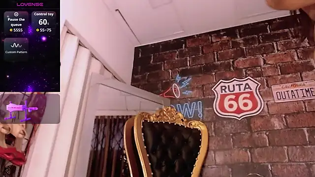 Snapshot of SolAvelary chatting on 04/08/26, 12:16 SolAvelary online show from 04/08/26, 12:16