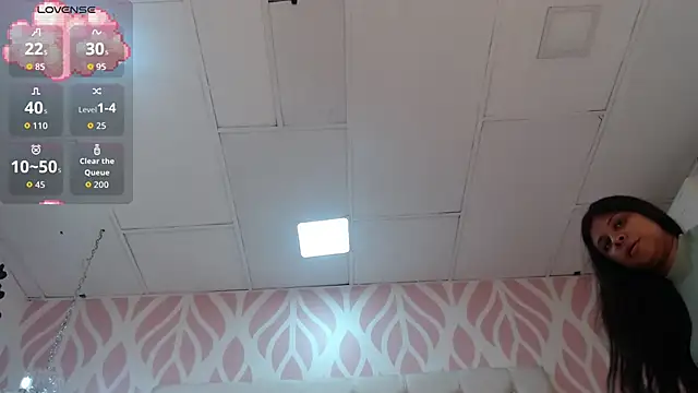 Snapshot of SolAvelary chatting on 04/13/26, 11:59 SolAvelary online show from 04/13/26, 11:59