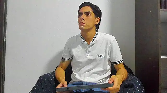 Snapshot of Daniel_Rochax chatting on 03/25/26, 07:20 Daniel Rochax online show from 03/25/26, 07:20