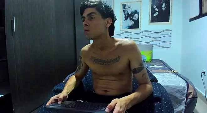 Snapshot of Daniel_Rochax chatting on 03/28/26, 07:13 Daniel Rochax online show from 03/28/26, 07:13