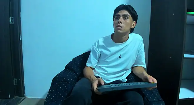 Snapshot of Daniel_Rochax chatting on 03/31/26, 07:03 Daniel Rochax online show from 03/31/26, 07:03