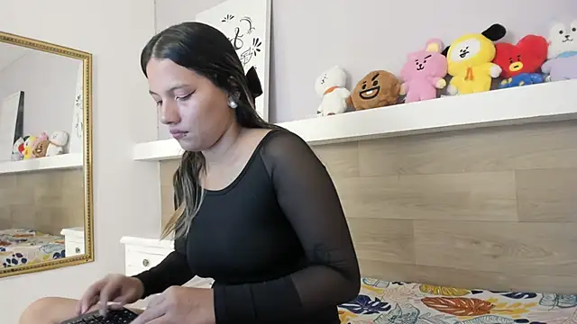 EmmaSanchez  online show from 05/02/26, 04:12