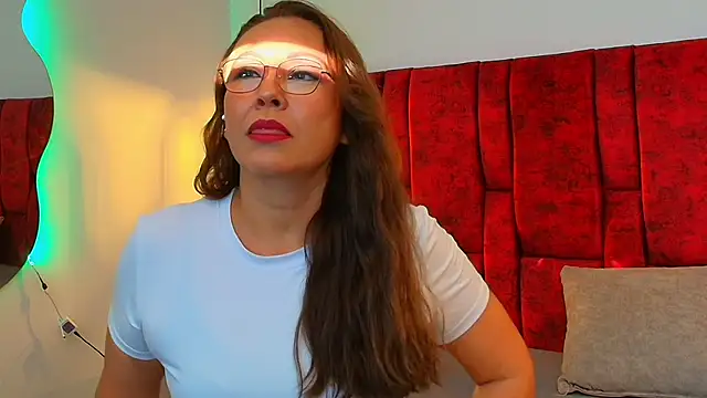 Snapshot of _Monaliza_ chatting on 03/21/26, 12:21 Monaliza online show from 03/21/26, 12:21