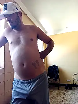 Snapshot of Chuoo069 chatting on 03/03/26, 04:02 Chuoo069 online show from 03/03/26, 04:02