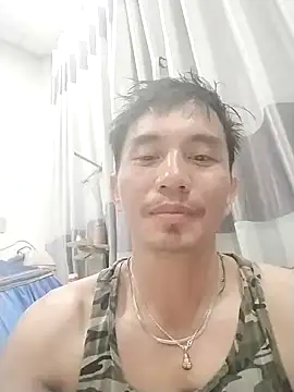 Snapshot of traiwe06 chatting on 06/28/26, 12:44 traiwe06 online show from 06/28/26, 12:44