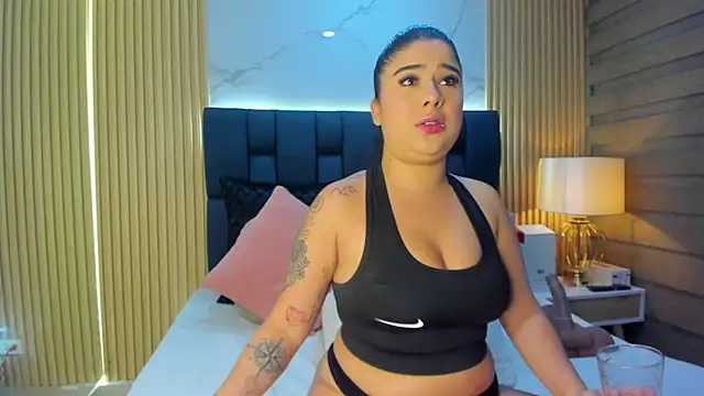 Snapshot of AmaraTexas chatting on 04/01/26, 01:28 AmaraTexas online show from 04/01/26, 01:28