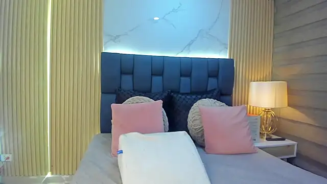 Snapshot of AmaraTexas chatting on 04/13/26, 11:21 AmaraTexas online show from 04/13/26, 11:21