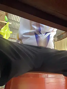 Snapshot of hoang15075 chatting on 04/12/26, 12:59 hoang15075 online show from 04/12/26, 12:59