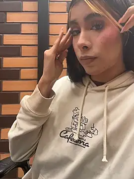 Snapshot of mxli_divine_ chatting on 04/15/26, 02:13 mxli divine online show from 04/15/26, 02:13