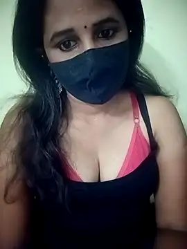 Snapshot of Tamil_Rani- chatting on 03/12/26, 07:53 Tamil Rani- online show from 03/12/26, 07:53