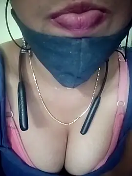 Snapshot of Tamil_Rani- chatting on 03/14/26, 06:46 Tamil Rani- online show from 03/14/26, 06:46