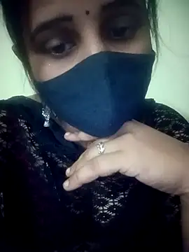 Snapshot of Tamil_Rani- chatting on 03/22/26, 05:27 Tamil Rani- online show from 03/22/26, 05:27