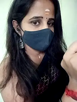 Snapshot of Tamil_Rani- chatting on 04/01/26, 06:58 Tamil Rani- online show from 04/01/26, 06:58