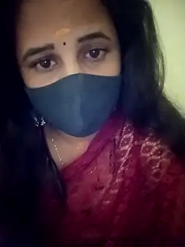 Snapshot of Tamil_Rani- chatting on 04/03/26, 10:52 Tamil Rani- online show from 04/03/26, 10:52