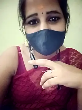 Snapshot of Tamil_Rani- chatting on 04/24/26, 08:44 Tamil Rani- online show from 04/24/26, 08:44