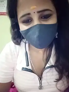 Snapshot of Tamil_Rani- chatting on 05/14/26, 05:53 Tamil Rani- online show from 05/14/26, 05:53