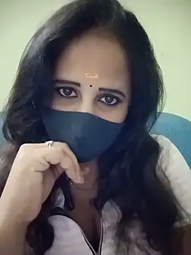Snapshot of Tamil_Rani- chatting on 06/04/26, 06:03 Tamil Rani- online show from 06/04/26, 06:03