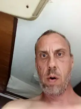 Snapshot of Mikiemic chatting on 03/15/26, 12:49 Mikiemic online show from 03/15/26, 12:49