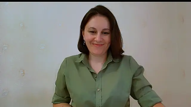 Snapshot of Inessa_beauty chatting on 07/08/26, 01:48 Inessa beauty online show from 07/08/26, 01:48